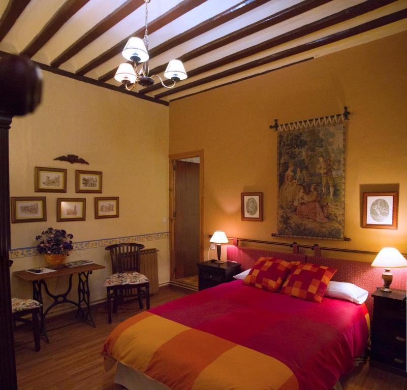 Hotel La Casona Del Abuelo Parra Villanueva De Los Infantes Zimmer foto