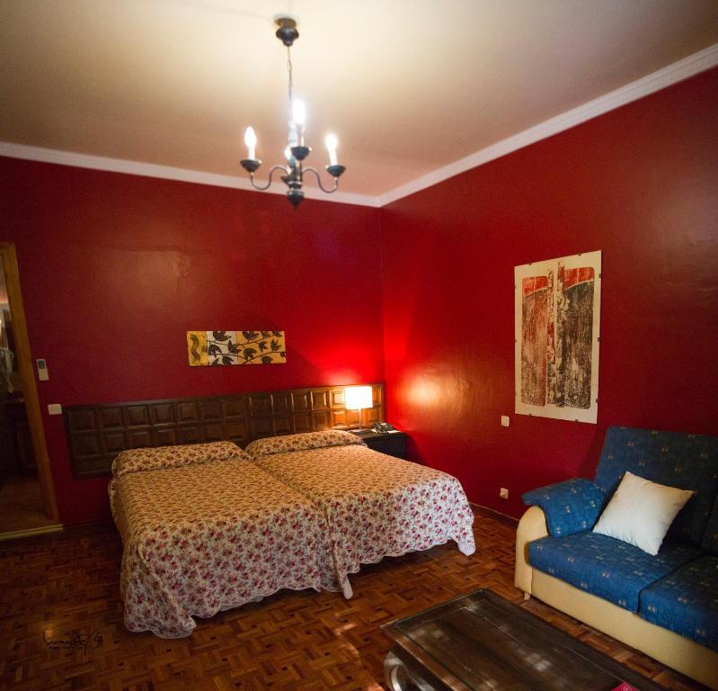 Hotel La Casona Del Abuelo Parra Villanueva De Los Infantes Zimmer foto